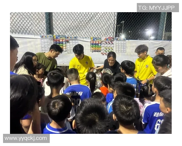 香港足球明星队莅临开平展开友谊赛助力地方足球发展与文化交流